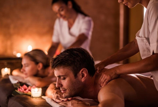 Couple Massage (Medium/Strong)